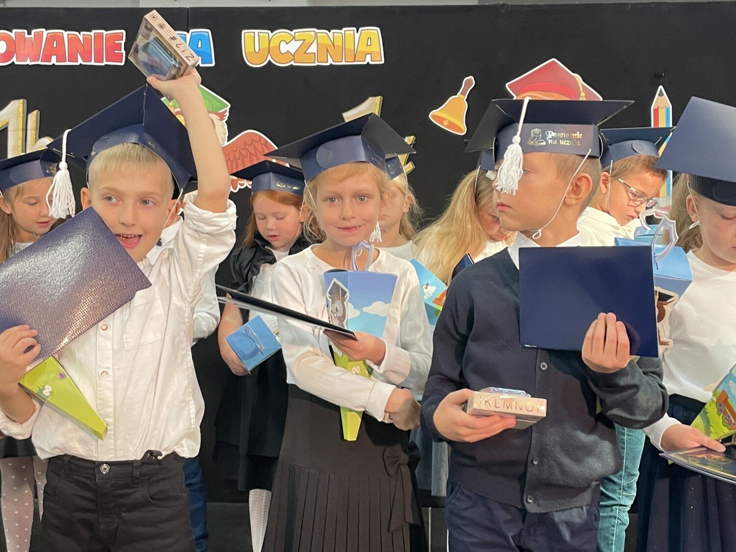 pasowanie-na-ucznia-w-szkole-podstawowej-w-boguszowie-gorcach-mamy