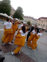 "Oldschool Na Propsie": Tancerze z Fafarafa promują w Białymstoku pierwszy w Polsce festiwal grup hip-hopowych 30+