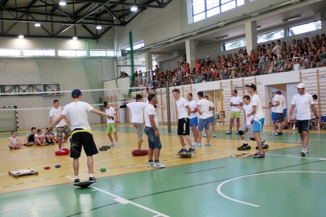 Tradycyjnie trening otwarty odbędzie się w sali gimnastycznej im. Wiślańskich Olimpijczyków w centrum Wisły (pl. Hoffa 5). Początek zaplanowano na godz. 11.00.