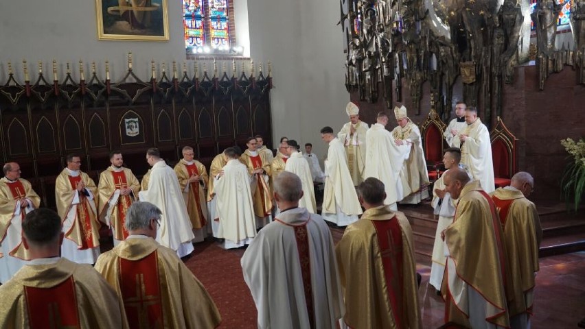 Diecezja łomżyńska ma nowych kapłanów [zdjęcia]