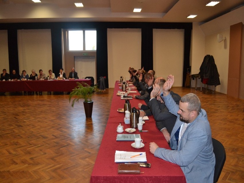 Pierwsza sesja rady gminy w nowej kadencji