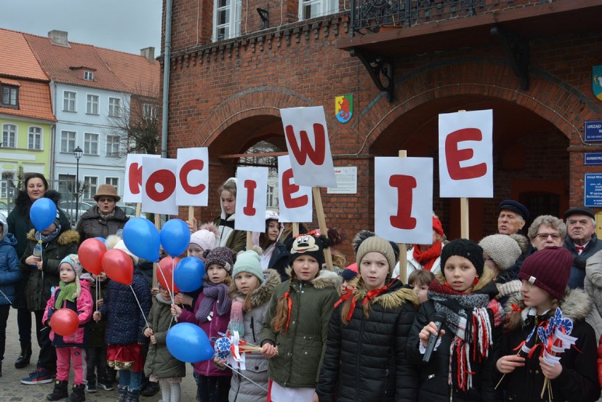 Gniew. Mieszkańcy uczcili Światowy Dzień Kociewia odśpiewaniem hymnu regionu [ZDJĘCIA]