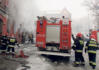 Ulica Czarnoleska wczoraj rano spowita była dymem