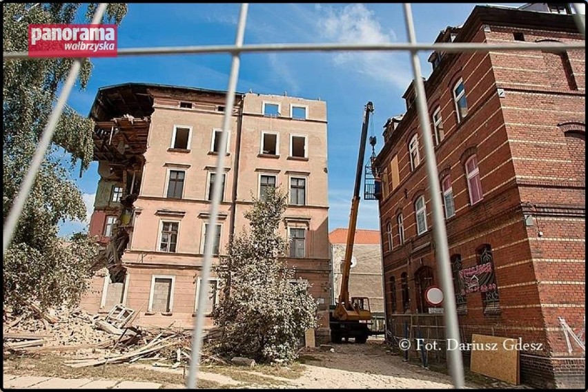 Sierpień 2013 r. Rozbiórka budynków na ul. Rycerskiej w...