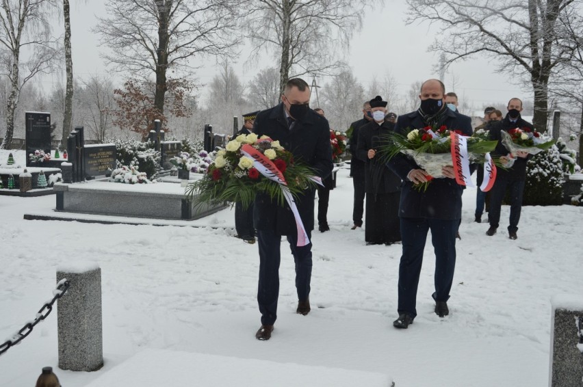 Uroczystości z okazji 158. rocznicy wybuchu powstania styczniowego odbyły się dziś w Bełchatowie-Grocholicach