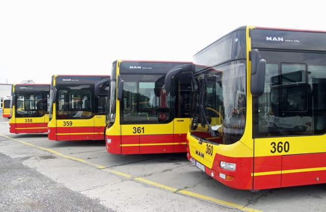 Autobusy MZK wracają na przystanek przy ul. Królewskiej w Grudziądzu