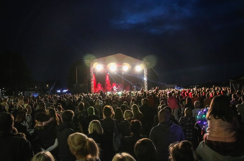 IRA w Pucku, czyli Puck na Rockowo 2018. Na Zielonej Plaży Artur Gadowski skradł serca publiczności