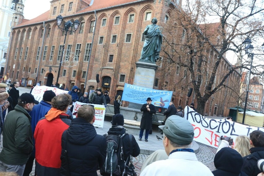 ZOBACZ: 
Kamery na Toruń. Toruń live. Kamery w...