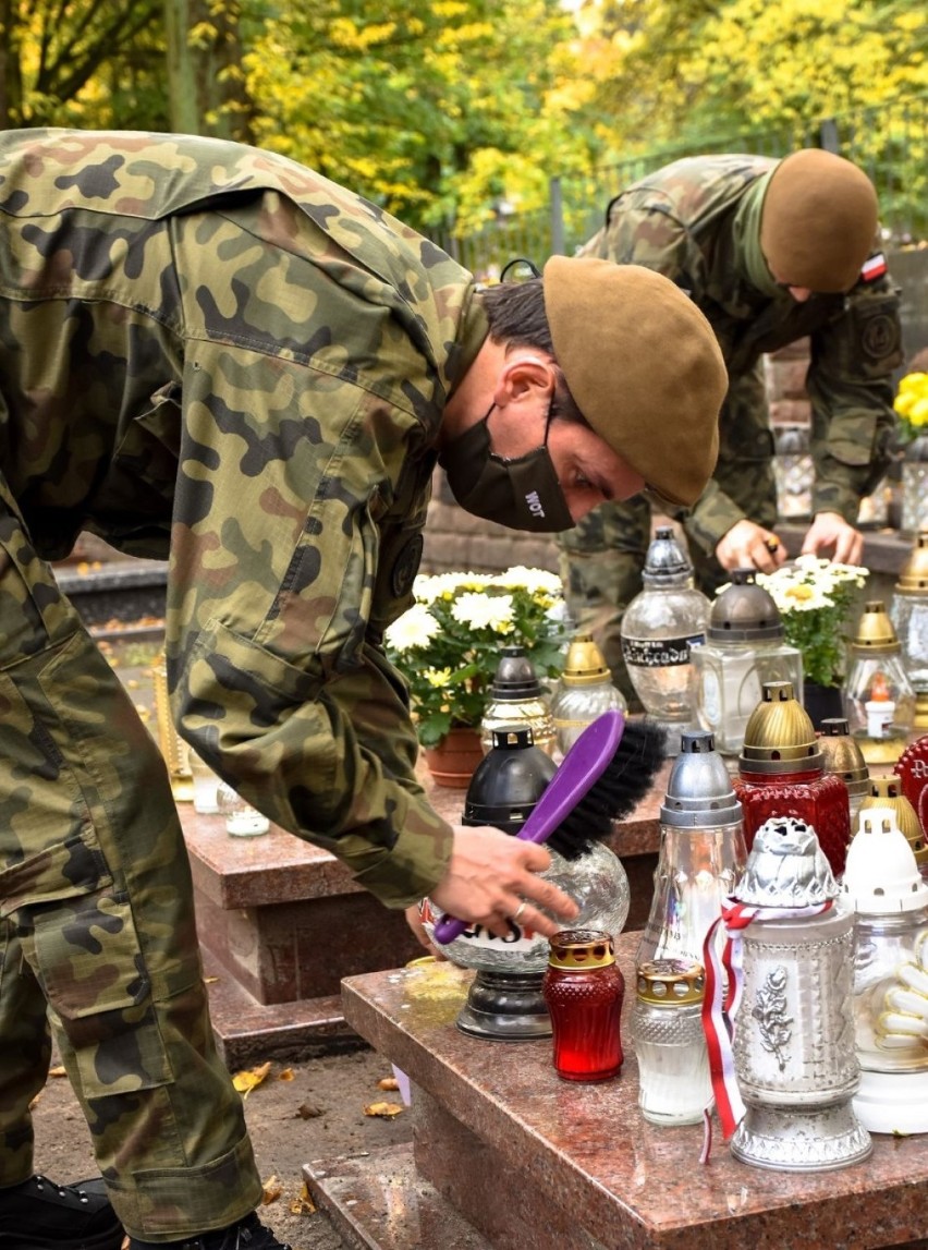 Region. Terytorialsi pamiętają o grobach żołnierzy, o których powojenna Polska miała zapomnieć 