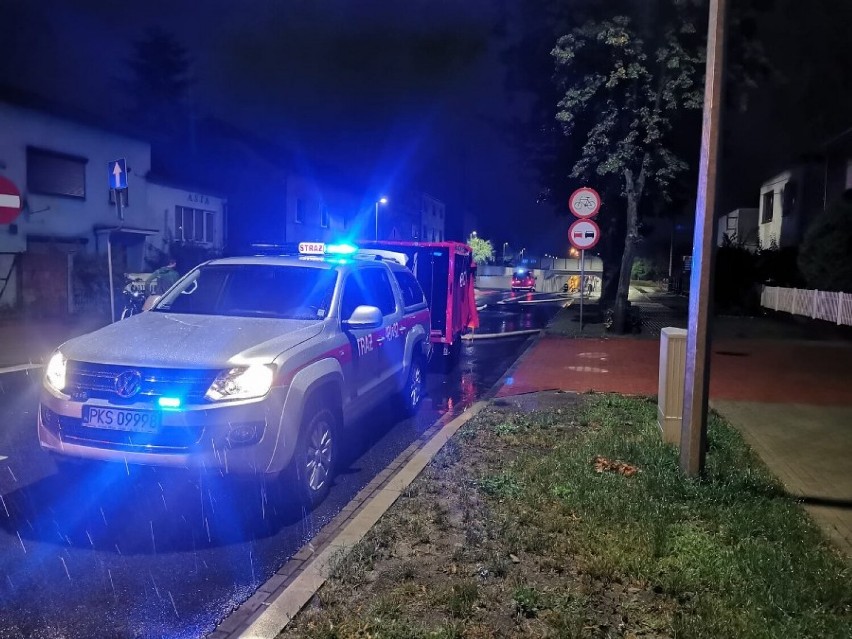 Interwencje strażaków w trakcie ulewnych deszczy podczas weekendu w Kościanie i okolicach 