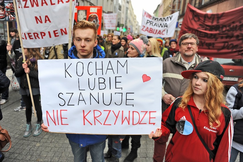 Marsz "Za krzywdy wyrządzone przez człowieka zwierzętom" w Poznaniu