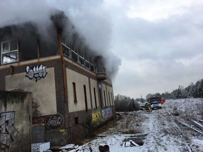 Pożar nastawni kolejowej na osiedlu Kłodnica w...