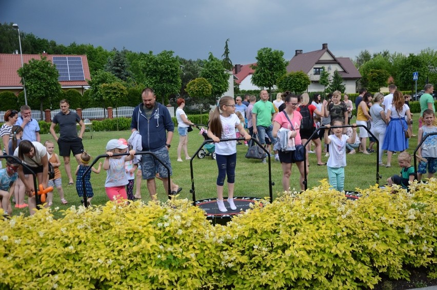 Dzień Dziecka w Kleszczowie. Maluchy bawiły się na terenie Solparku [ZDJĘCIA]