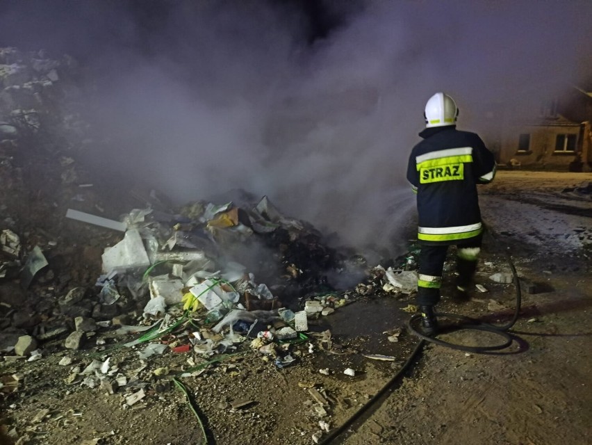 Pracowity wtorek strażaków - zatrucie tlenkiem węgla oraz pożar śmieci [FOTO]