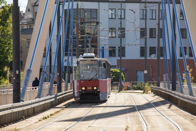 Budowa nowej linii tramwajowej o długości 1,7 kilometra trwała dwa lata.

Trasa tramwajowa do dworca głównego PKP w Bydgoszczy biegnie między innymi przez most Władysława Jagiełły.