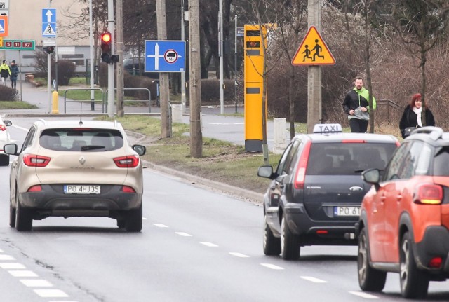 Pomiar prędkości jest prowadzony pomiędzy skrzyżowaniami ul. Hetmańskiej z ul. Kolejową/Górecką i ul. Dmowskiego.