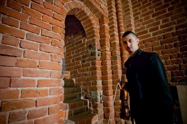 Teledysk do jednego z utworów z albumu "Sacrum/Profanum" Adam Bałdych kręcił w gorzowskiej katedrze