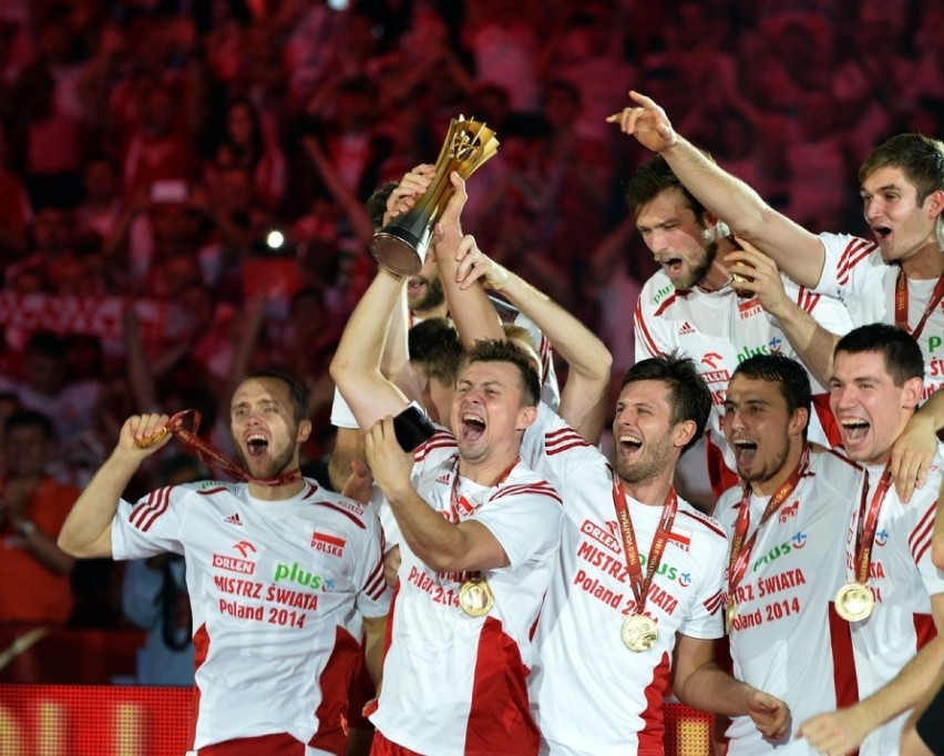Puchar mistrzów świata w siatkówce wystawiony będzie 1 czerwca w tomaszowskiej Dziesiątce