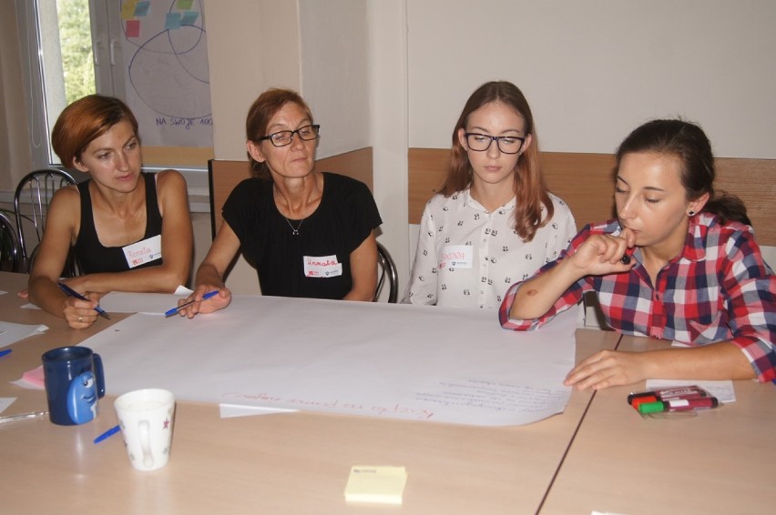 Szlachetna Paczka Radomsko 2019: Szkolenie wolontariuszy i zgłoszenia rodzin [ZDJĘCIA]