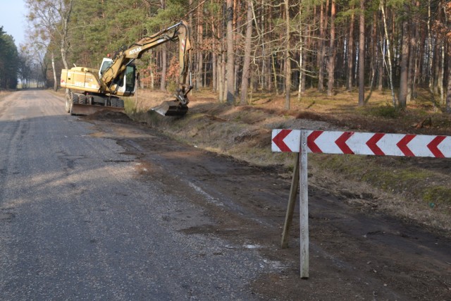 Drogi powiatowe bez dotacji na modernizację, ale wykonane będą doraźne remonty, jak na odcinku z Dretynia do Turska