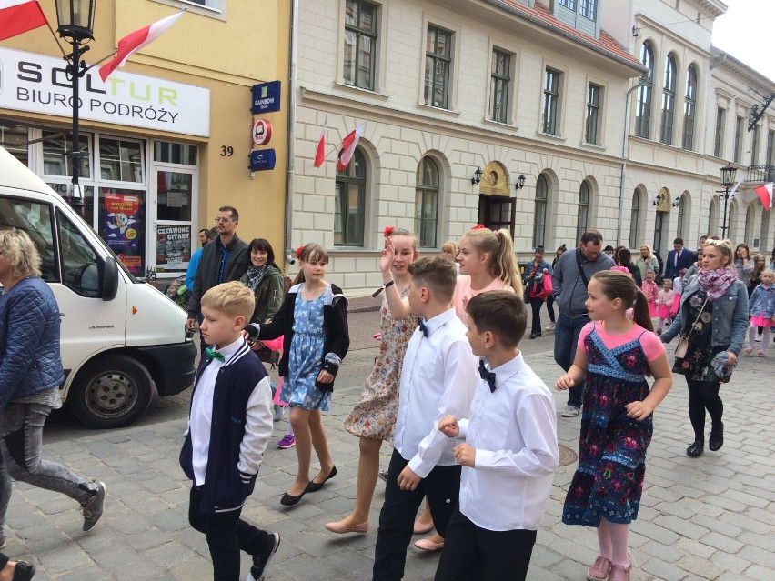 Międzynarodowy Dzień Tańca w Gnieźnie z charytatywnym akcentem [FOTO, VIDEO]