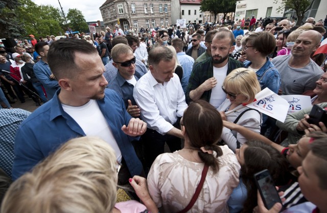 Prezydent Andrzej Duda spotkał się w środę z mieszkańcami Drawska Pomorskiego.