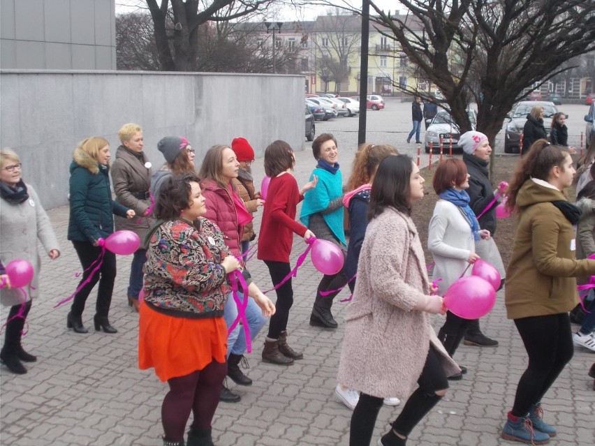 One Billion Rising. "Nazywam się miliard" w Płocku - taniec...