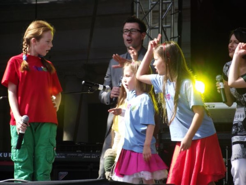 Impreza rozpoczęła się od występu dzieci z programu "Ziarno".