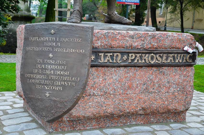 W Rzeszowie stanął pomnik pierwszego właściciela miasta.