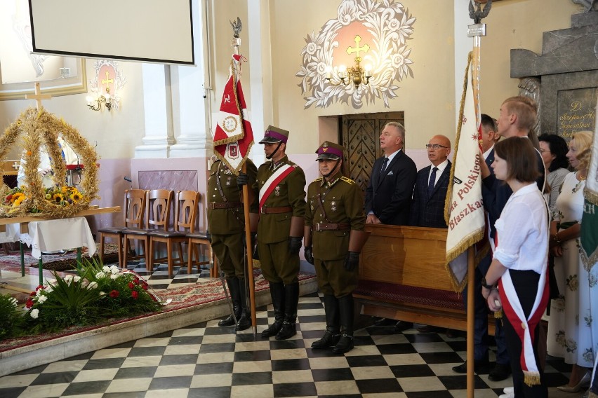 Dzień Wojska Polskiego w Błaszach ze szwadronem ułanów ZDJĘCIA