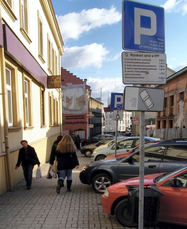 Do budżetu miasta trafi więcej pieniędzy od parkujących