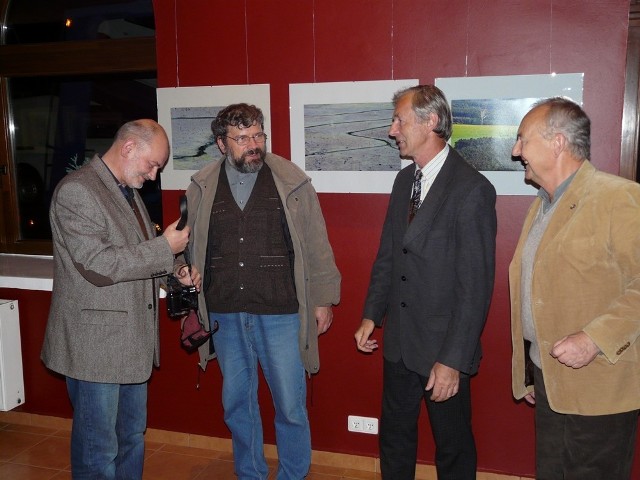 Podczas wystawy w muzeum spotkali się uczestnicy pleneru