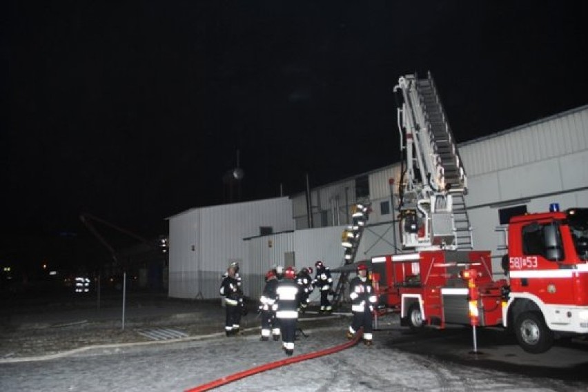 W nocy wybuchł pożar w hali produkcyjnej firmy drobiarskiej...