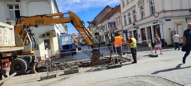 Zanim nie zostanie wymieniony gazociąg roboty drogowe na ul. Wodnej w Chełmnie nie mogą być kontynuowane