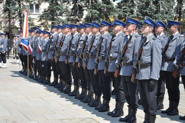 Zmiany zasad emerytalnych skłoniły wielu mundurowych do decyzji o zakończeniu służby