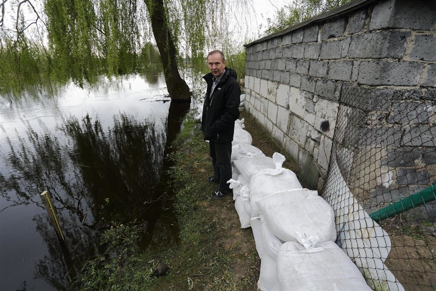 Odwołany alarm powodziowy w Sulejowie, wcześniej worki z...