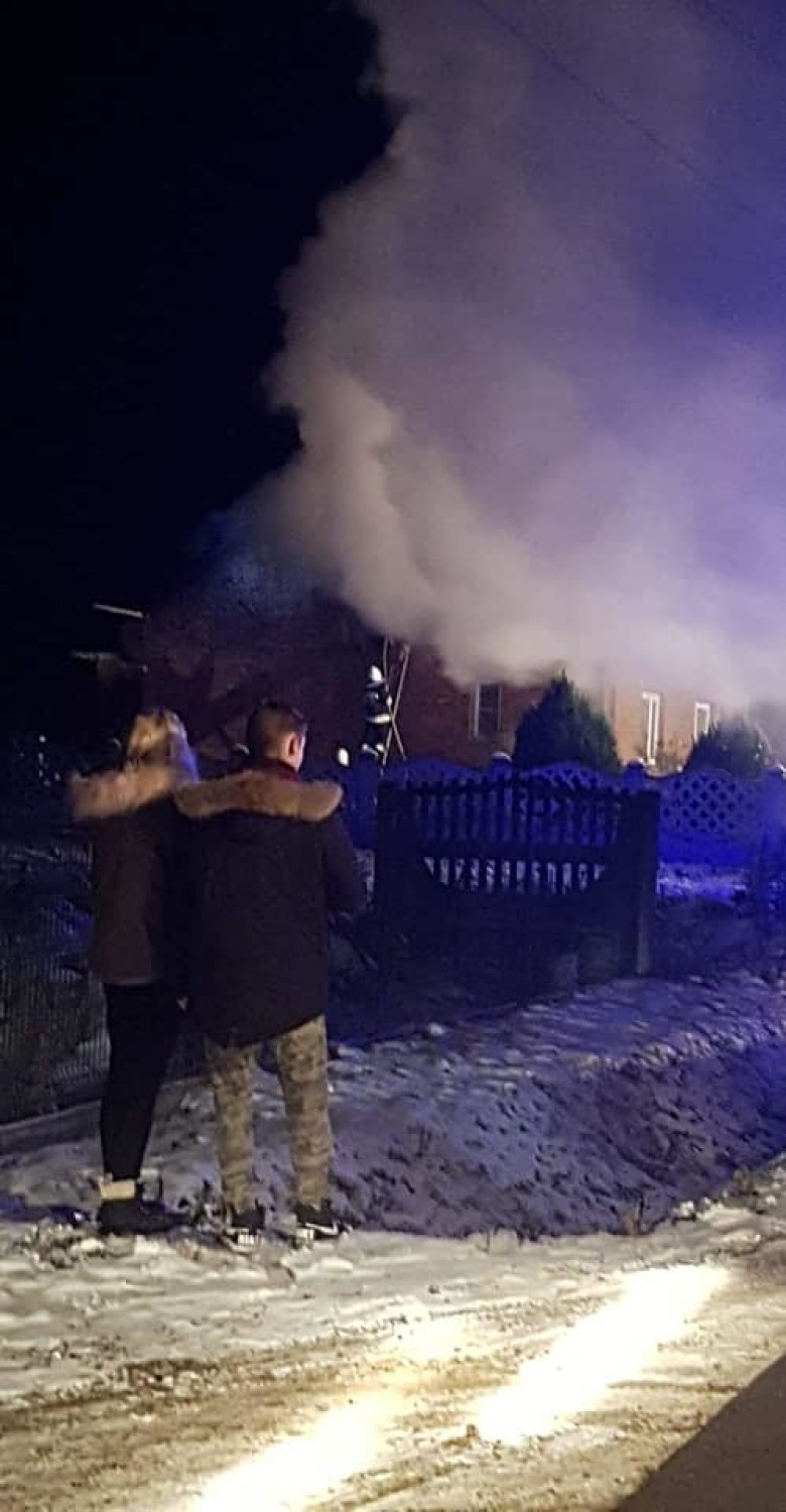 Pożar domu mieszkalnego w Nowinach w gminie Wręczyca Wielka FOTO             
