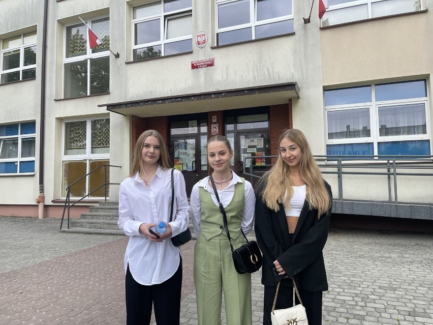 Julia, Maja i Nina z Końskich po egzaminie ósmoklasisty z...