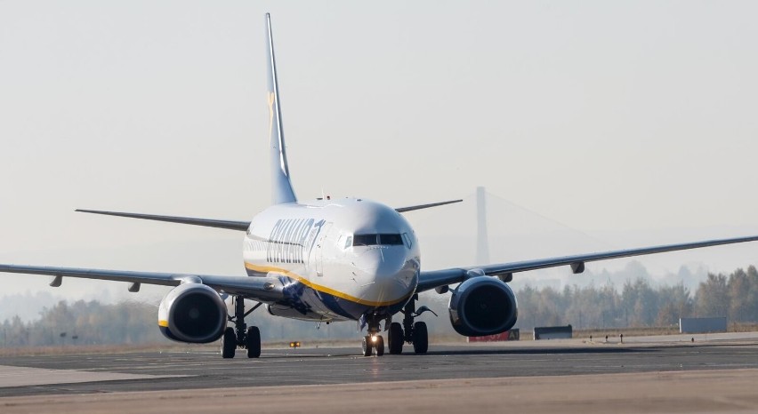 Ryanair oferuje pasażerom tanie bilety lotnicze do 100 zł....