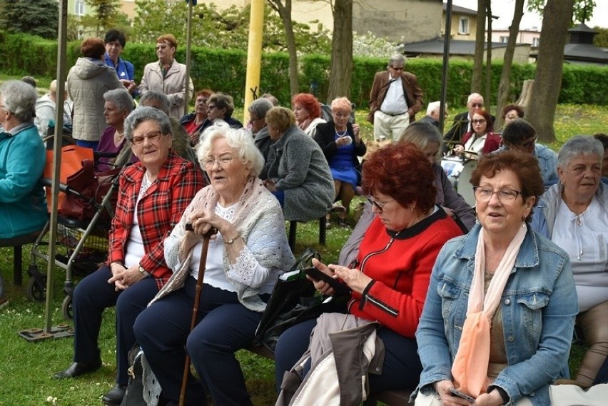 W muszli koncertowej w Unisławiu wystąpiły zespoły wokalne