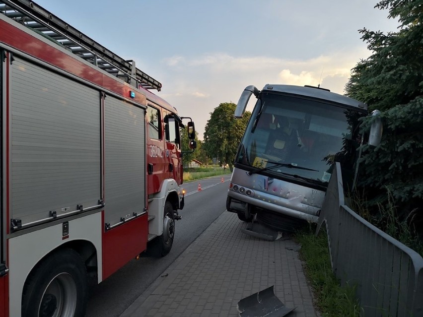 Wypadek autobusu z dziećmi z okolic Rzeszowa [ZDJĘCIA]