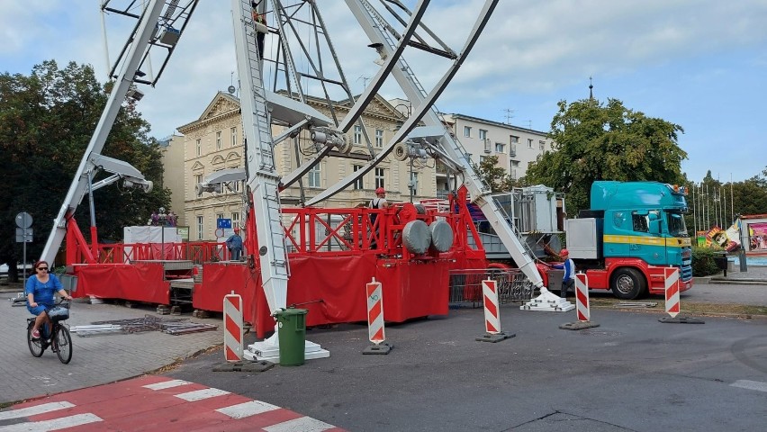 Winobranie 2021 zakończone. Lunapark się zwiją. Potężne...