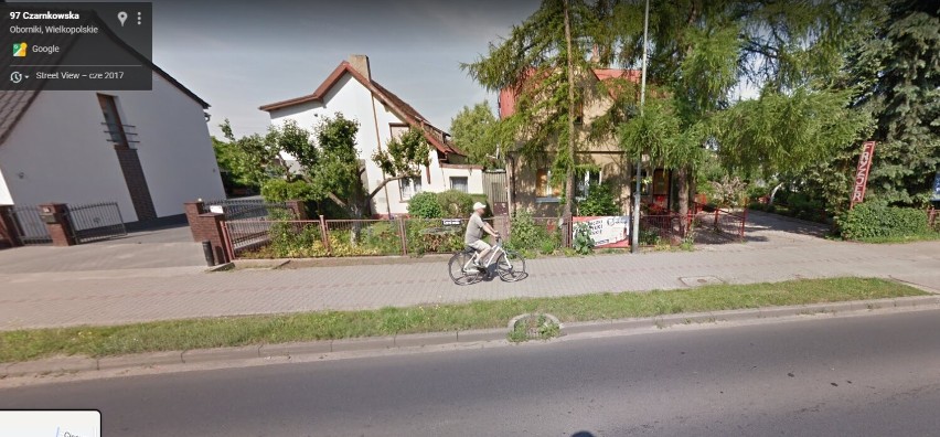 Jeżdżą rowerem po Obornikach. Nie wiedzieli, że robią im zdjęcia. Zobaczcie kogo przyłapało oko kamery Google Street View