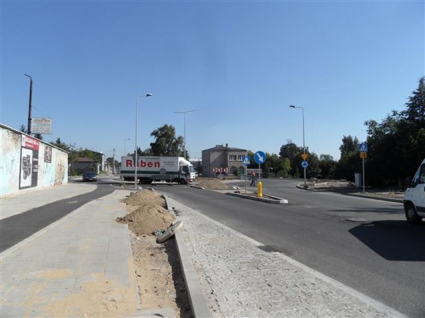 Częstochowa: trwa remont ulicy Warszawskiej i ronda Trzech Krzyży. Nowe objazdy dla autobusów