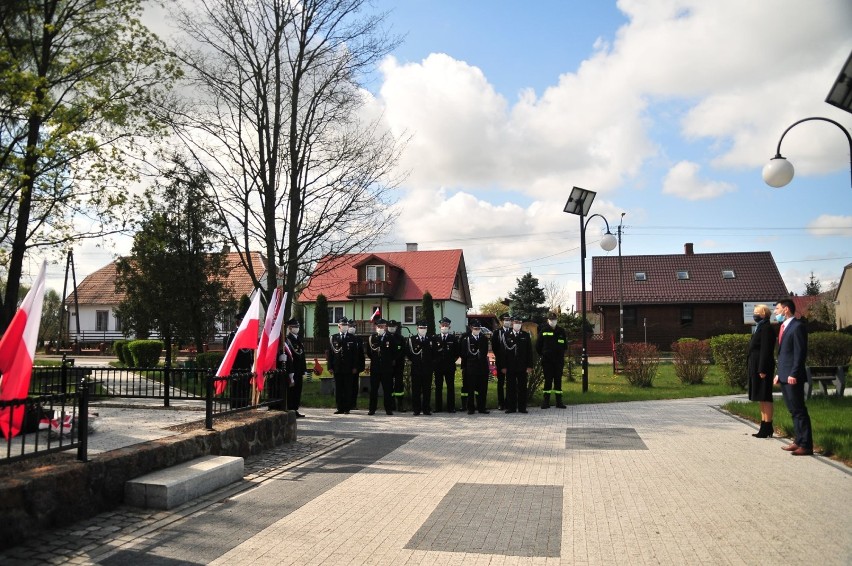 Obchody 3 Maja i Dnia Strażaka w Sztabinie 2020. Wójt dziękował druhom za ich ofiarną pracę [Zdjęcia] 