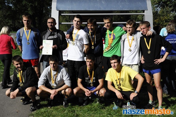Zwycięzcy w kategorii chłopców - zespół II LO z Oleśnicy