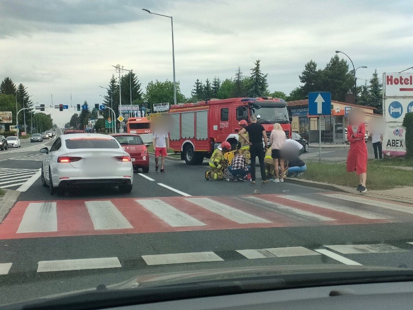 Rzeszów. Na ul. Krakowskiej doszło do potrącenia kobiety [ZDJĘCIA]