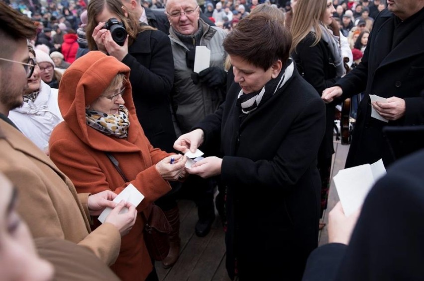 Wicepremier Beata Szydło łamała się opłatkiem w Olkuszu [ZDJĘCIA]