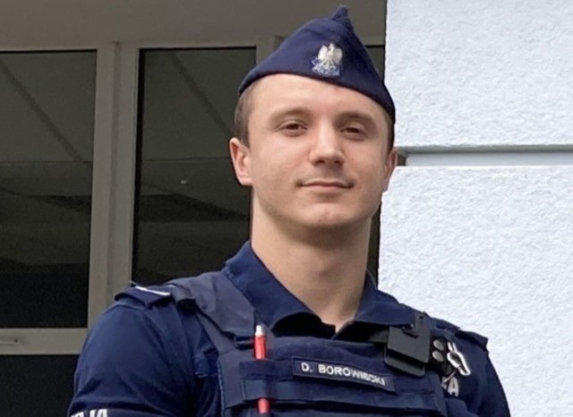 Sierżant Dawid Borowiecki po dwunastogodzinnej służbę zatrzymał poszukiwanego 40-latka