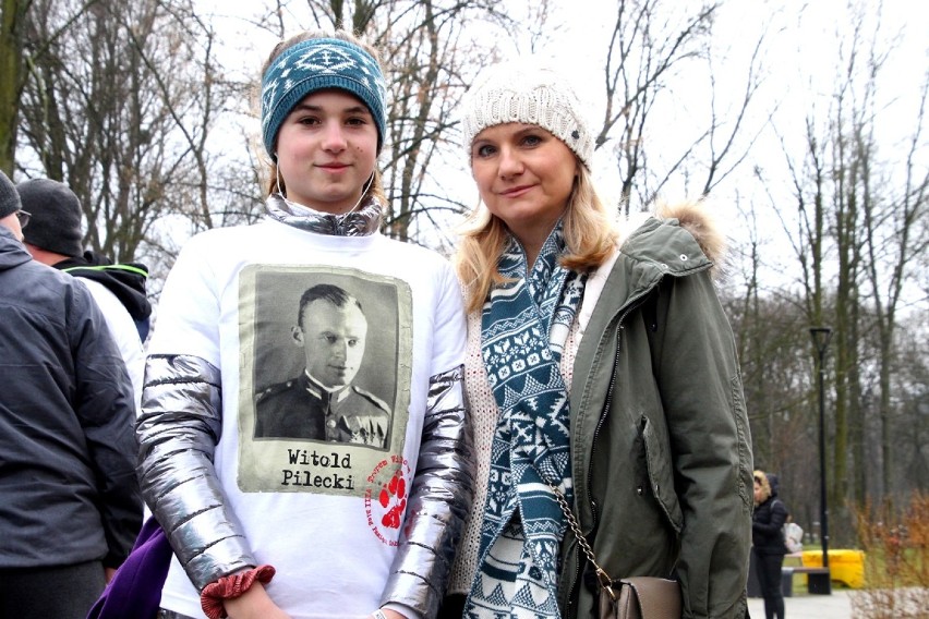 Bieg Tropem Wilczym 2020 w Kraśniku. Mieszkańcy uczcili pamięć Żołnierzy Wyklętych. Zobacz galerię zdjęć